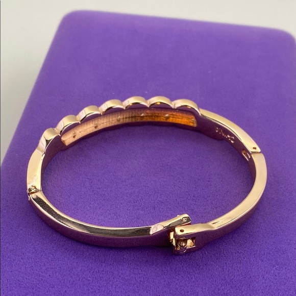 💛 Elegant Rose Gold Plated Crystal Bracelet - Picture 3 of 5